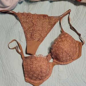 Victoria's Secret Vintage Biofit Lace Push-Up Bra & Low-rise Thong Set - Tan